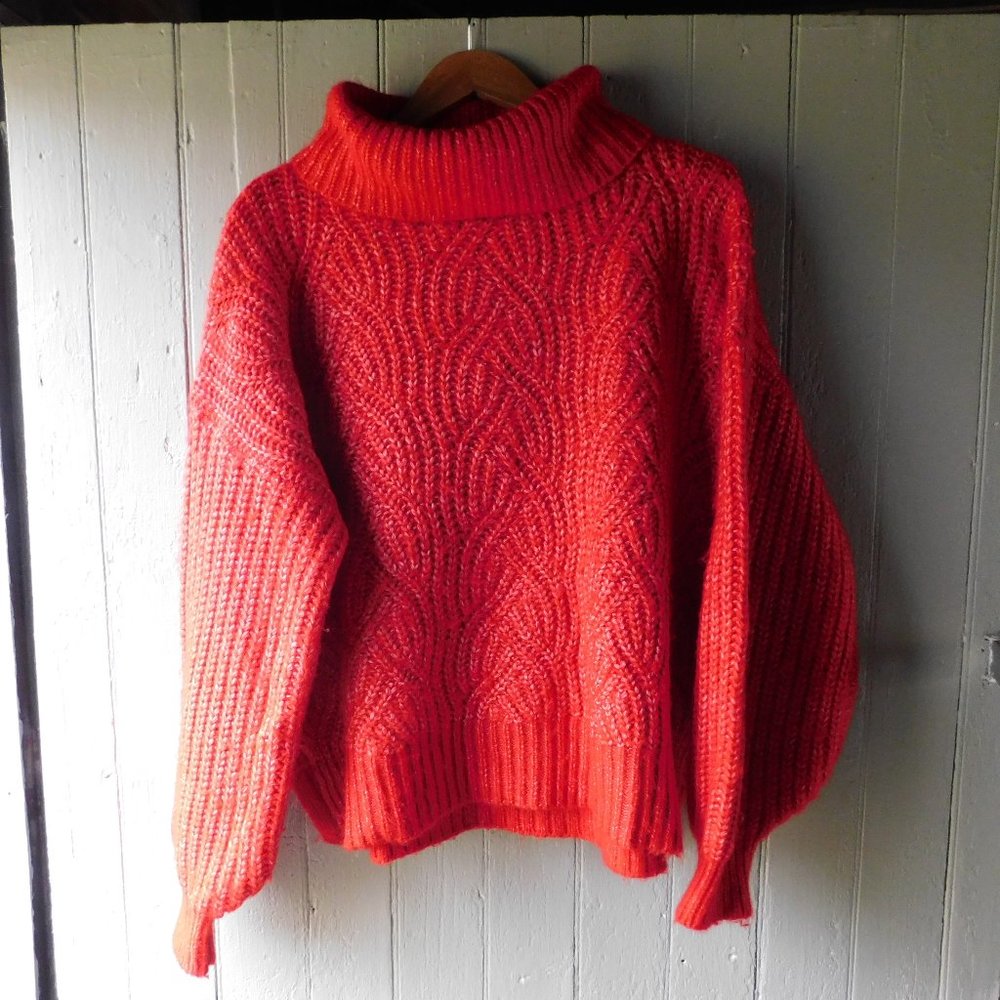 💗 Cozy Chunky Apple Red Sweater